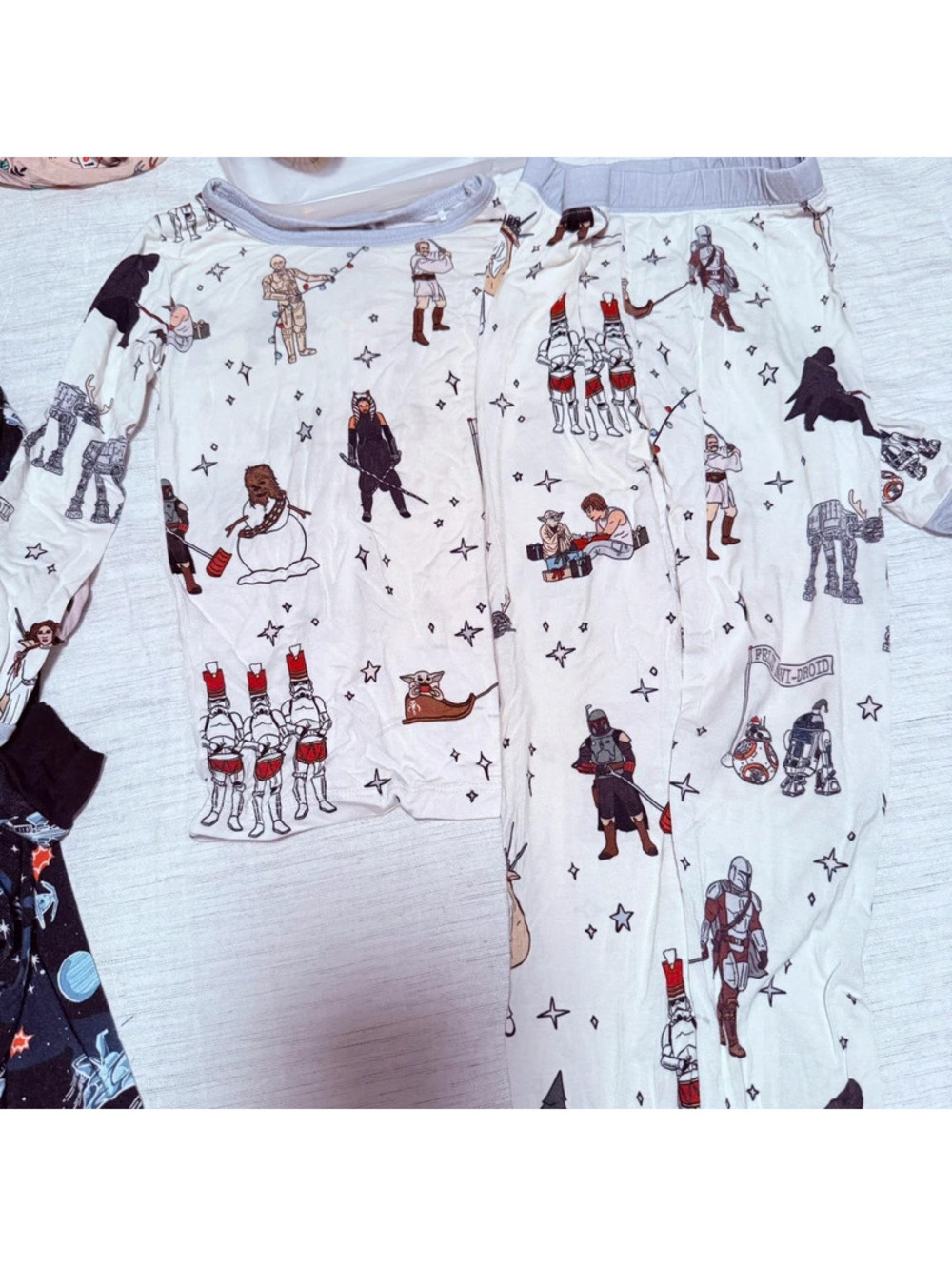 Magical little babes Feliz Navi droid holiday pajamas